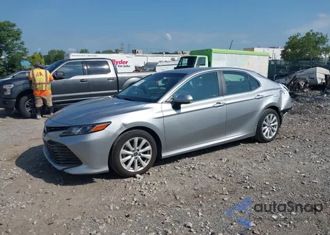 2018 Toyota Camry Le from USA, damaged, VIN 4T1B11HK0JU671529